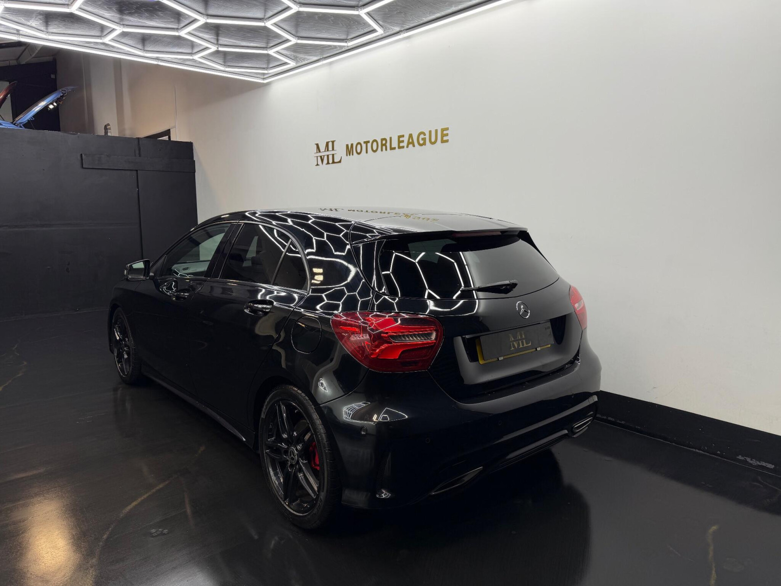 
                                                Voiture
                                                 Mercedes-Benz A Class 2.1 A200d AMG Line (Premium) 7G-DCT Euro 6 (s/s) 5dr