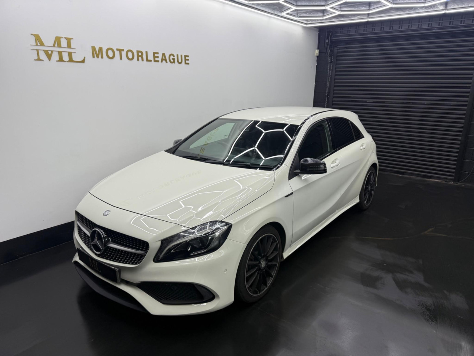 
                                                Voiture
                                                 Mercedes-Benz A Class 2.1 A200d AMG Line (Premium) 7G-DCT Euro 6 (s/s) 5dr
