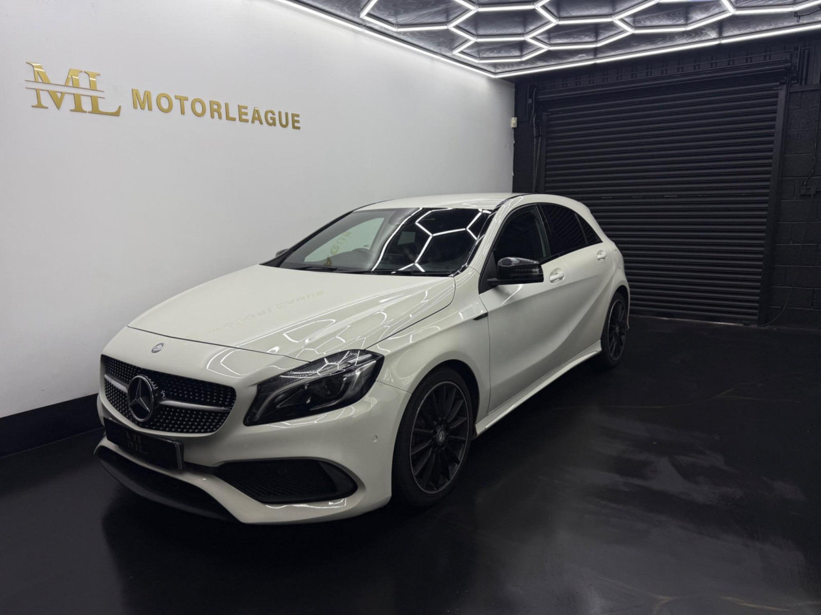 
                                                Voiture
                                                 Mercedes-Benz A Class 2.1 A200d AMG Line (Premium) 7G-DCT Euro 6 (s/s) 5dr