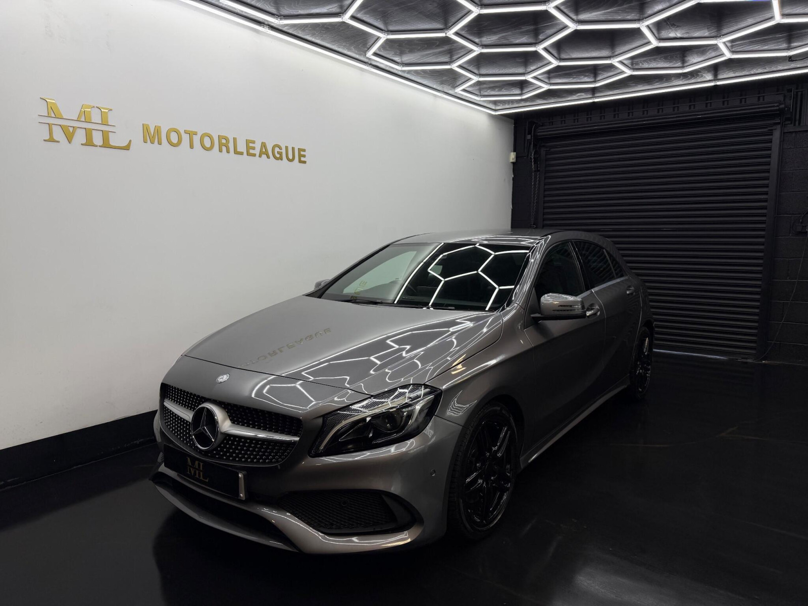 
                                                Voiture
                                                 Mercedes-Benz A Class 2.1 A220d AMG Line (Premium) 7G-DCT Euro 6 (s/s) 5dr