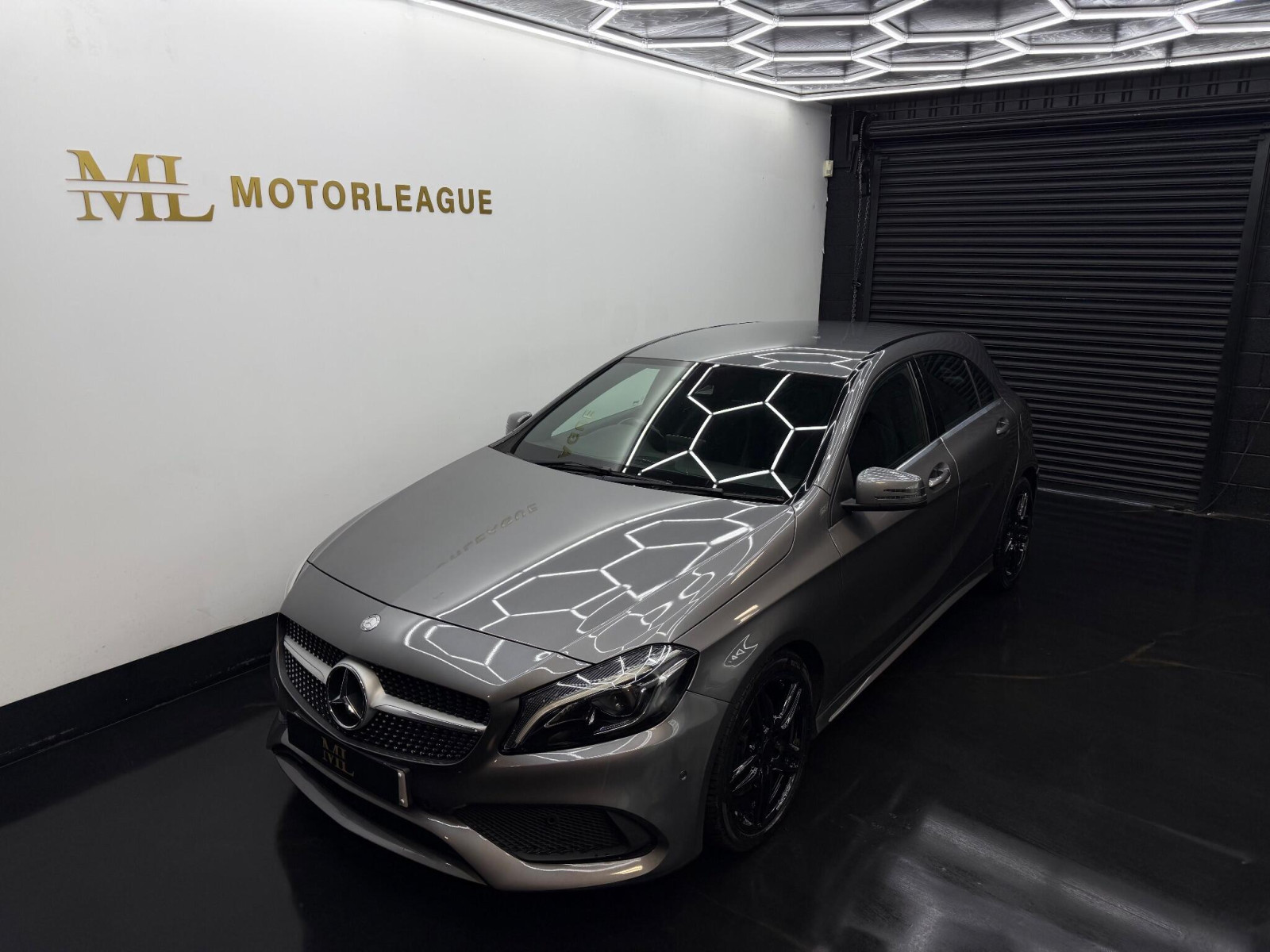 
                                                Voiture
                                                 Mercedes-Benz A Class 2.1 A220d AMG Line (Premium) 7G-DCT Euro 6 (s/s) 5dr