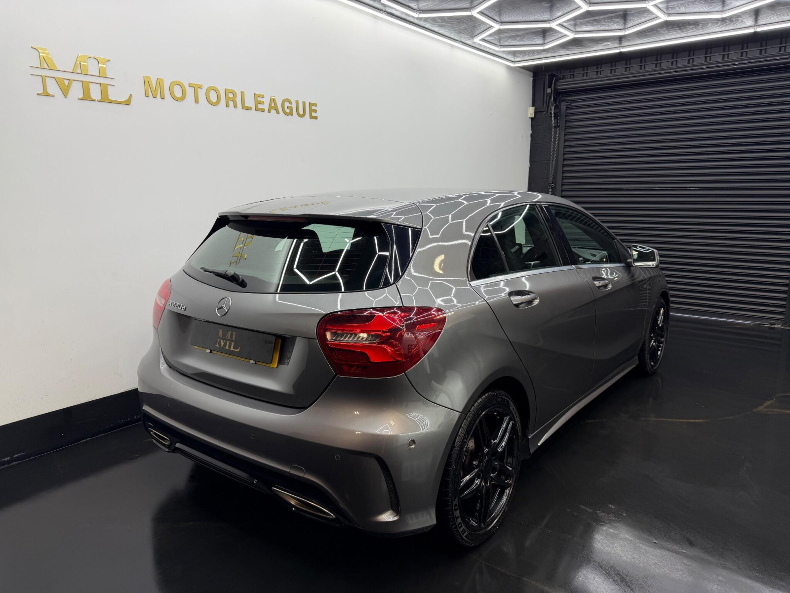 
                                                Voiture
                                                 Mercedes-Benz A Class 2.1 A220d AMG Line (Premium) 7G-DCT Euro 6 (s/s) 5dr