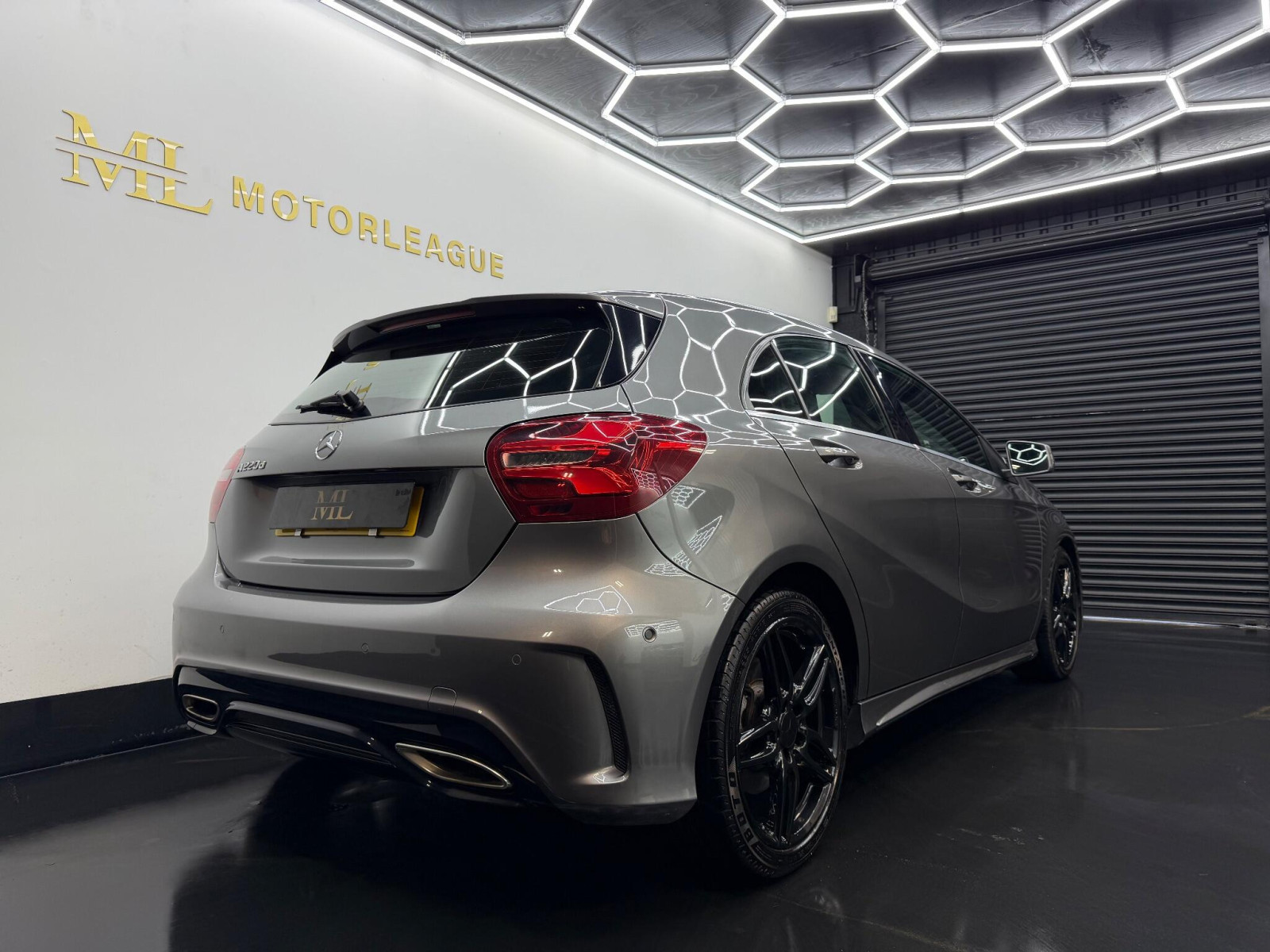 
                                                Voiture
                                                 Mercedes-Benz A Class 2.1 A220d AMG Line (Premium) 7G-DCT Euro 6 (s/s) 5dr