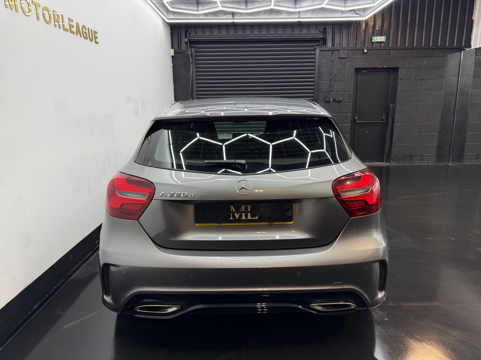 
                                                Voiture
                                                 Mercedes-Benz A Class 2.1 A220d AMG Line (Premium) 7G-DCT Euro 6 (s/s) 5dr