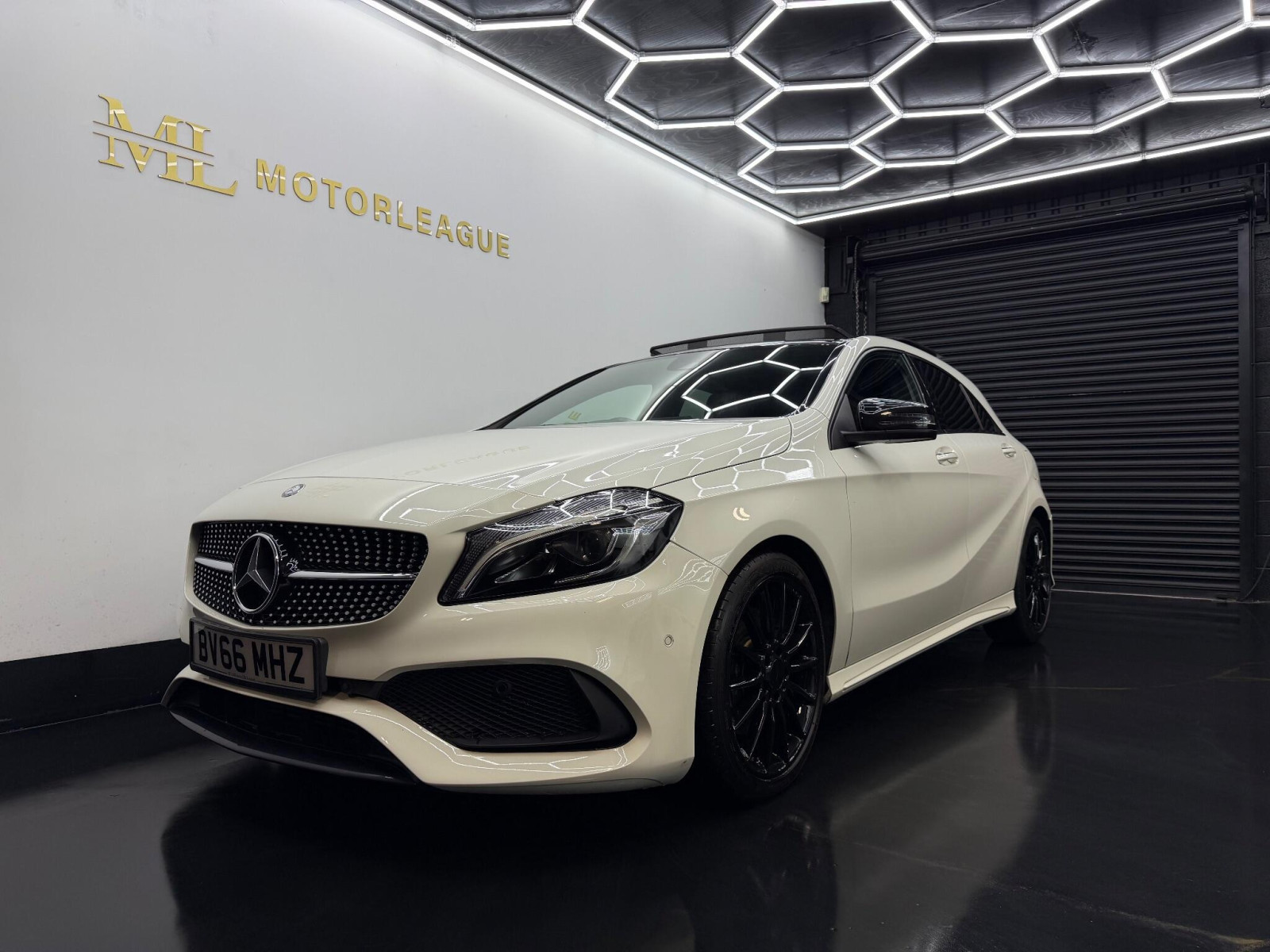 
                                                Voiture
                                                 Mercedes-Benz A Class 2.1 A220d AMG Line (Premium Plus) 7G-DCT Euro 6 (s/s) 5dr