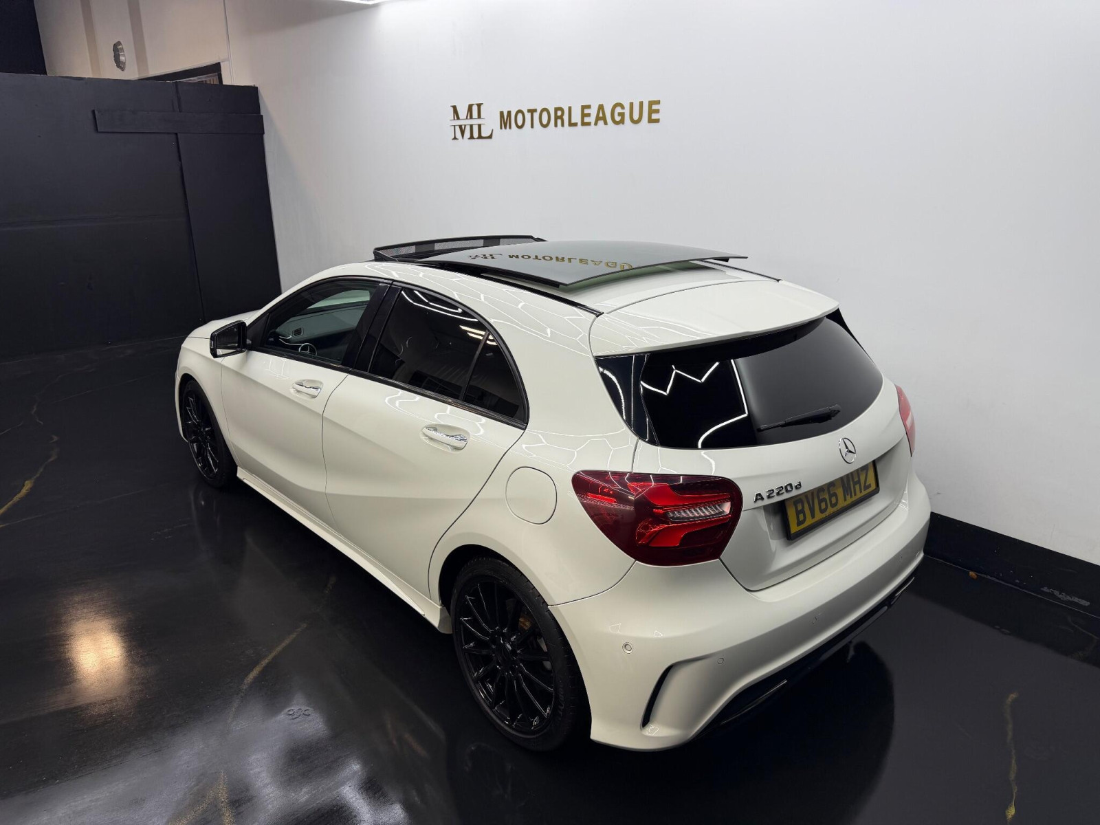 
                                                Voiture
                                                 Mercedes-Benz A Class 2.1 A220d AMG Line (Premium Plus) 7G-DCT Euro 6 (s/s) 5dr