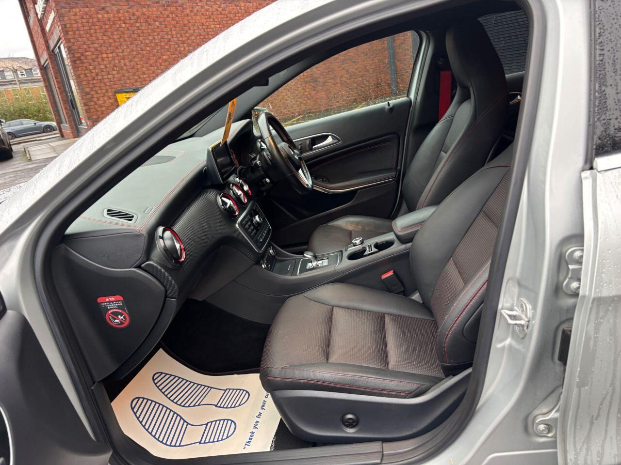 
                                                Voiture
                                                 Mercedes-Benz A Class AMG A 45 4MATIC PREMIUM AUTO 38K MOT 11/26 PSH ULEZ 2.0 5dr