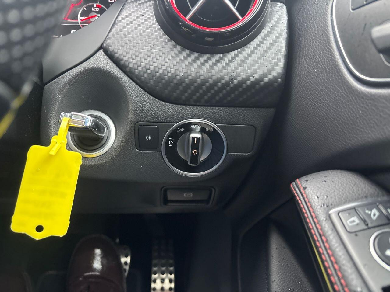 
                                                Voiture
                                                 Mercedes-Benz A Class AMG A 45 4MATIC PREMIUM MOT 11/26 AUTO 63K PSH ULEZ 2.0 5dr