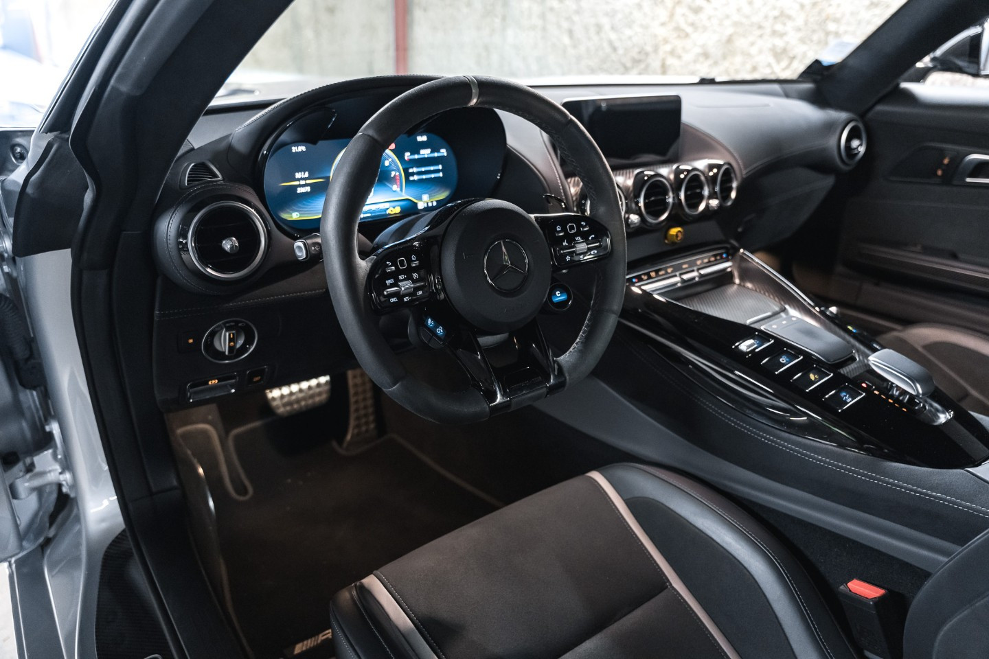 
                                                Voiture
                                                 Mercedes-Benz AMG GT R Coupé BA7