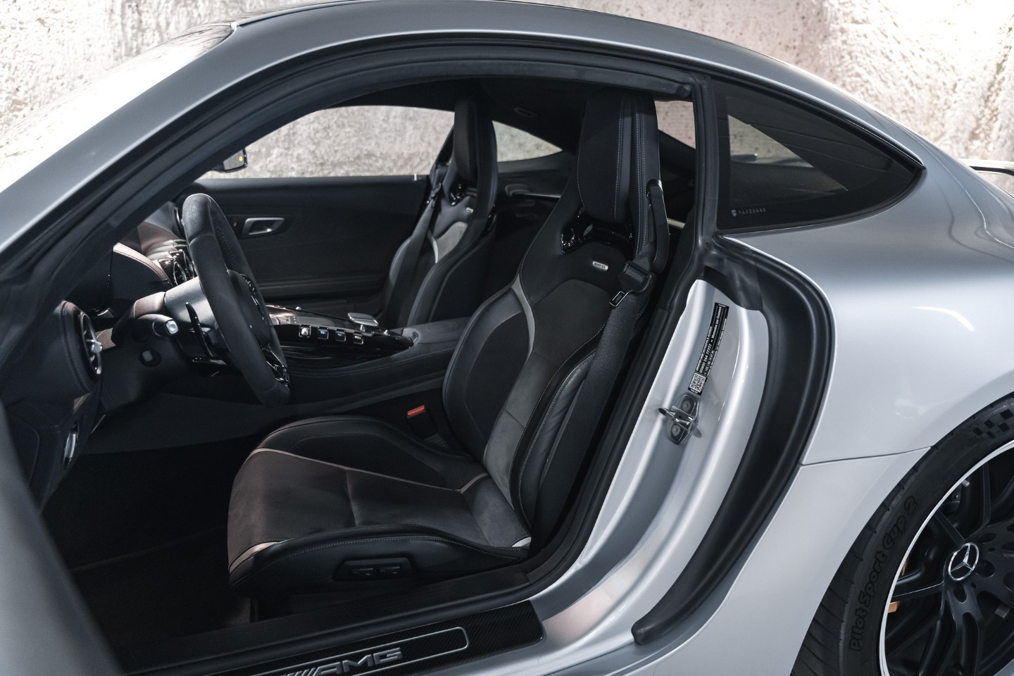 
                                                Voiture
                                                 Mercedes-Benz AMG GT R Coupé BA7