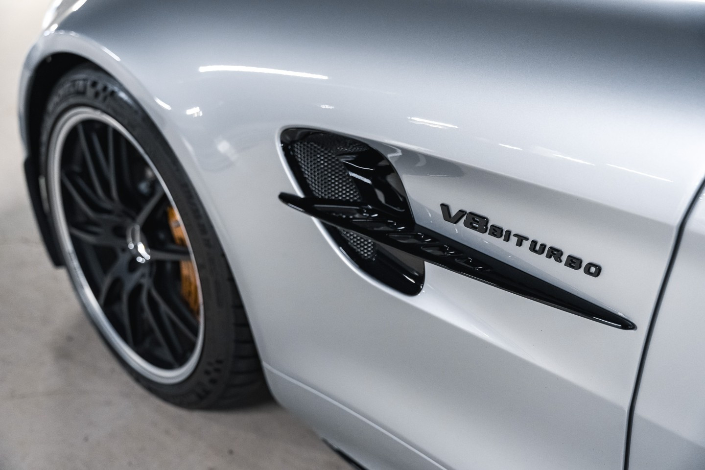 
                                                Voiture
                                                 Mercedes-Benz AMG GT R Coupé BA7