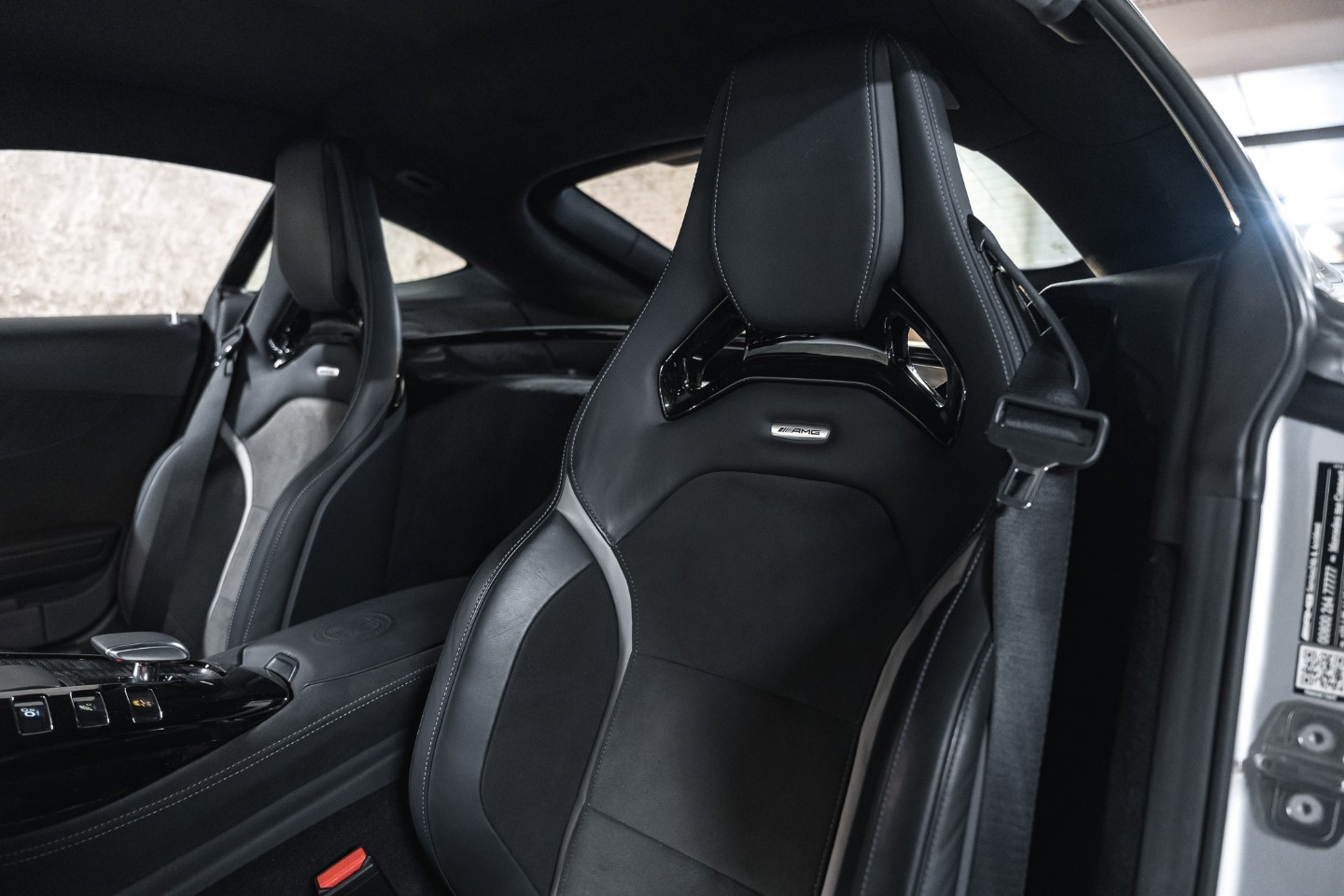 
                                                Voiture
                                                 Mercedes-Benz AMG GT R Coupé BA7