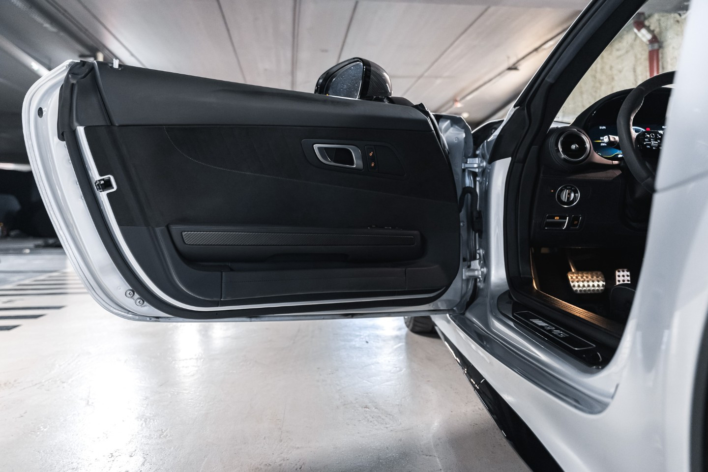 
                                                Voiture
                                                 Mercedes-Benz AMG GT R Coupé BA7