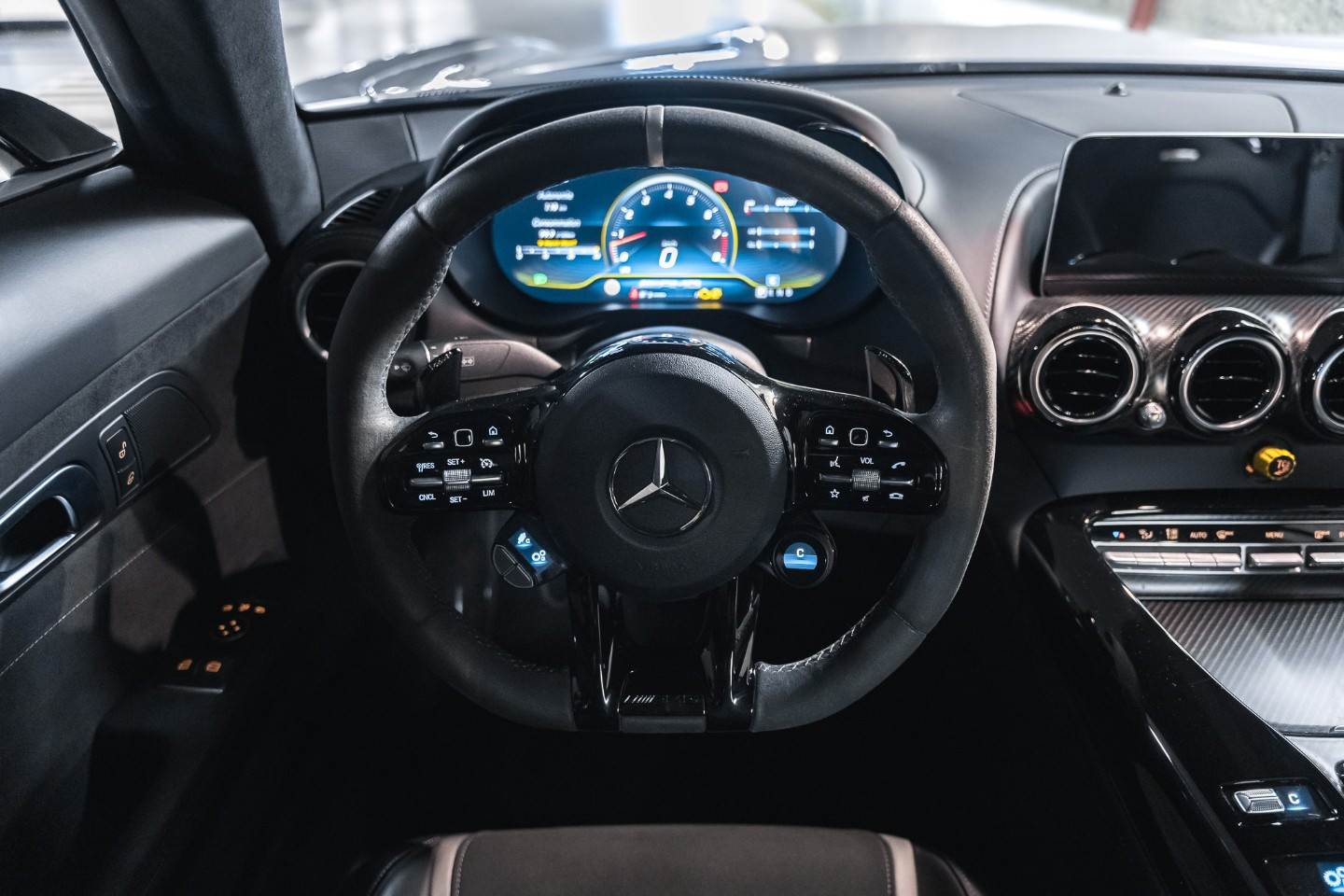 
                                                Voiture
                                                 Mercedes-Benz AMG GT R Coupé BA7