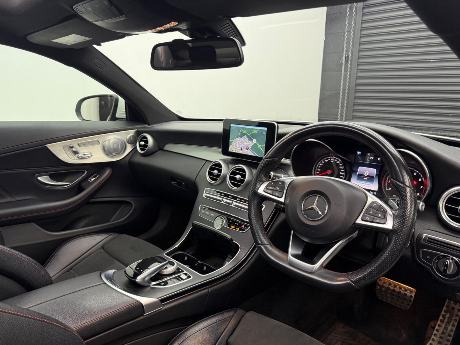 
                                                Voiture
                                                 Mercedes-Benz C Class 2.0 C200 AMG Line (Premium) 7G-Tronic+ Euro 6 (s/s) 2dr