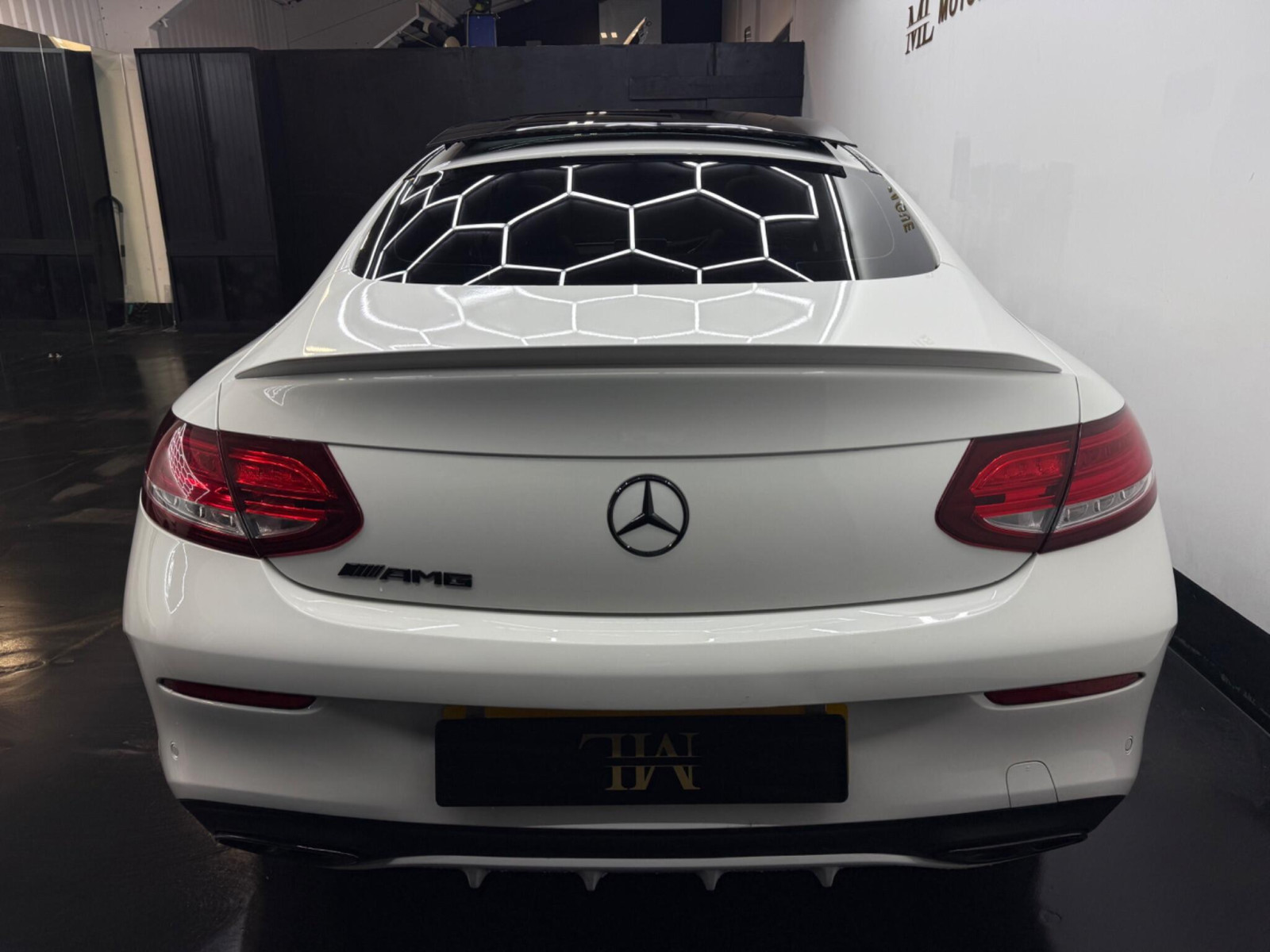 
                                                Voiture
                                                 Mercedes-Benz C Class 2.0 C200 AMG Line (Premium) 7G-Tronic+ Euro 6 (s/s) 2dr