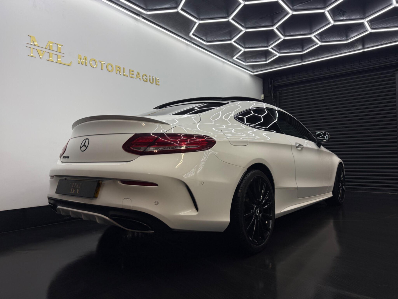 
                                                Voiture
                                                 Mercedes-Benz C Class 2.0 C200 AMG Line (Premium) 7G-Tronic+ Euro 6 (s/s) 2dr