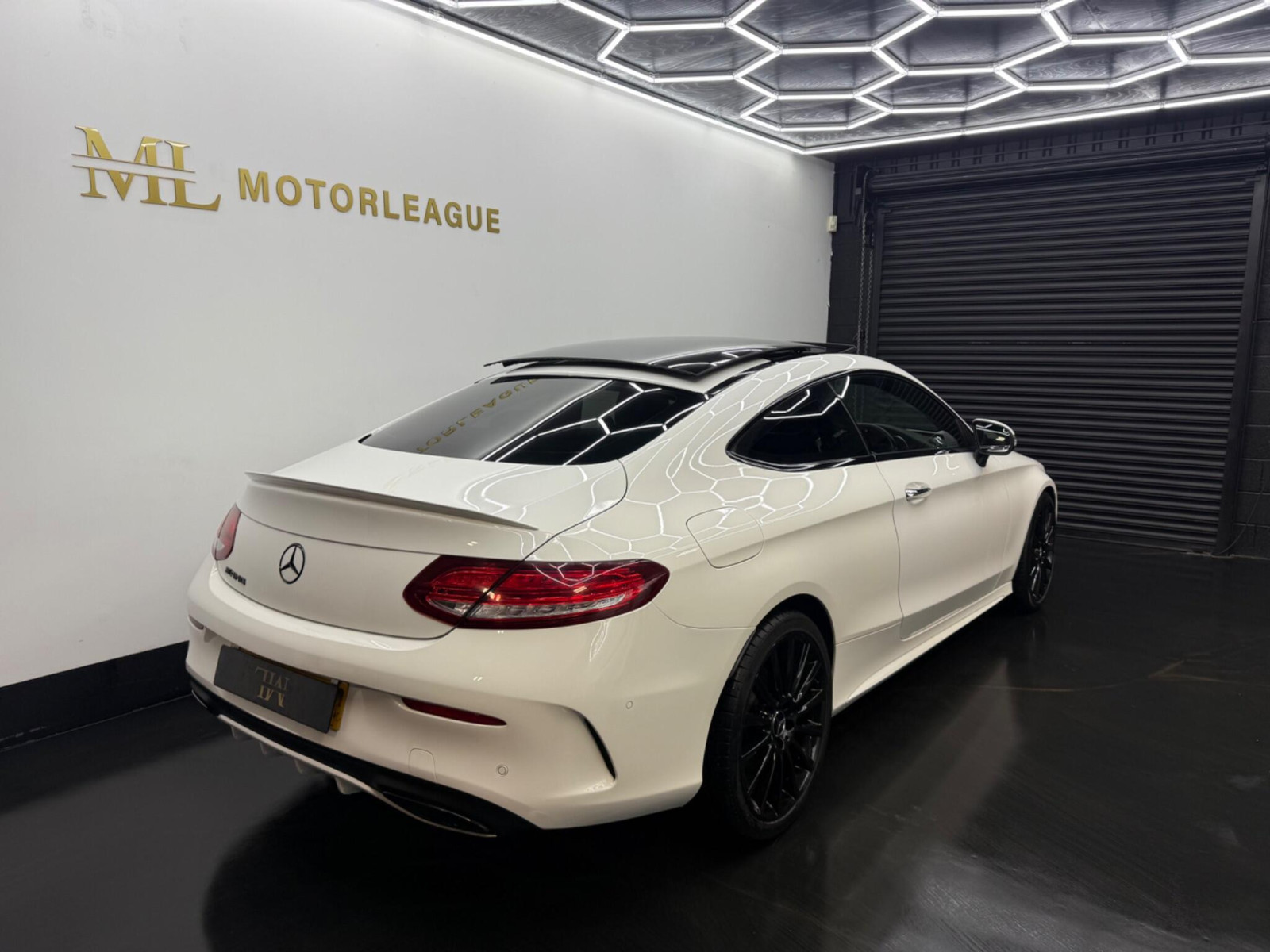 
                                                Voiture
                                                 Mercedes-Benz C Class 2.0 C200 AMG Line (Premium) 7G-Tronic+ Euro 6 (s/s) 2dr