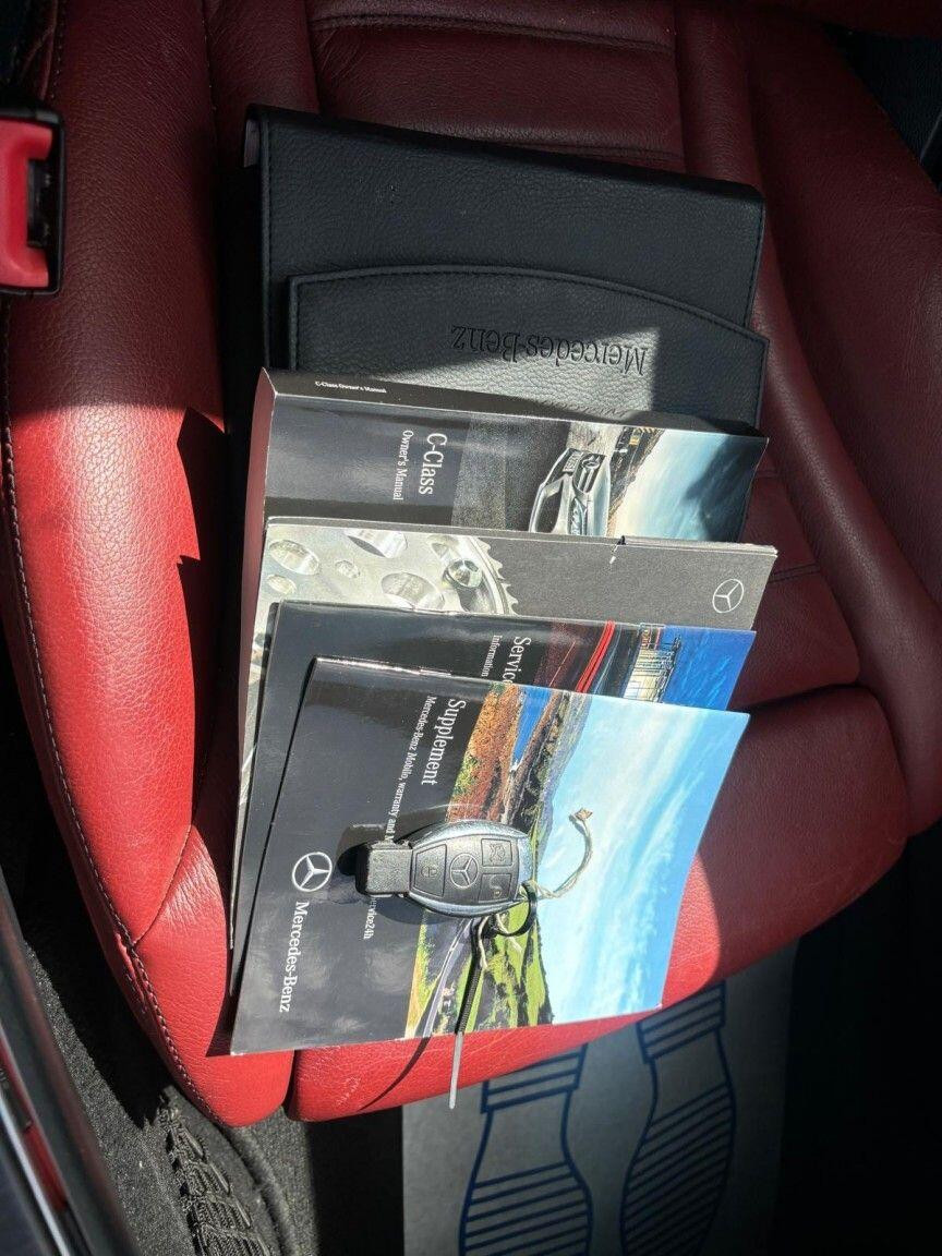 
                                                Voiture
                                                 Mercedes-Benz C-Class 2.1 C220d AMG Line (Premium Plus) Saloon 4dr Diesel 7G-Tronic+ Euro 6 (s/s) (170 ps) MOT 9/26 FSH ULEZ AUTO LEATHER