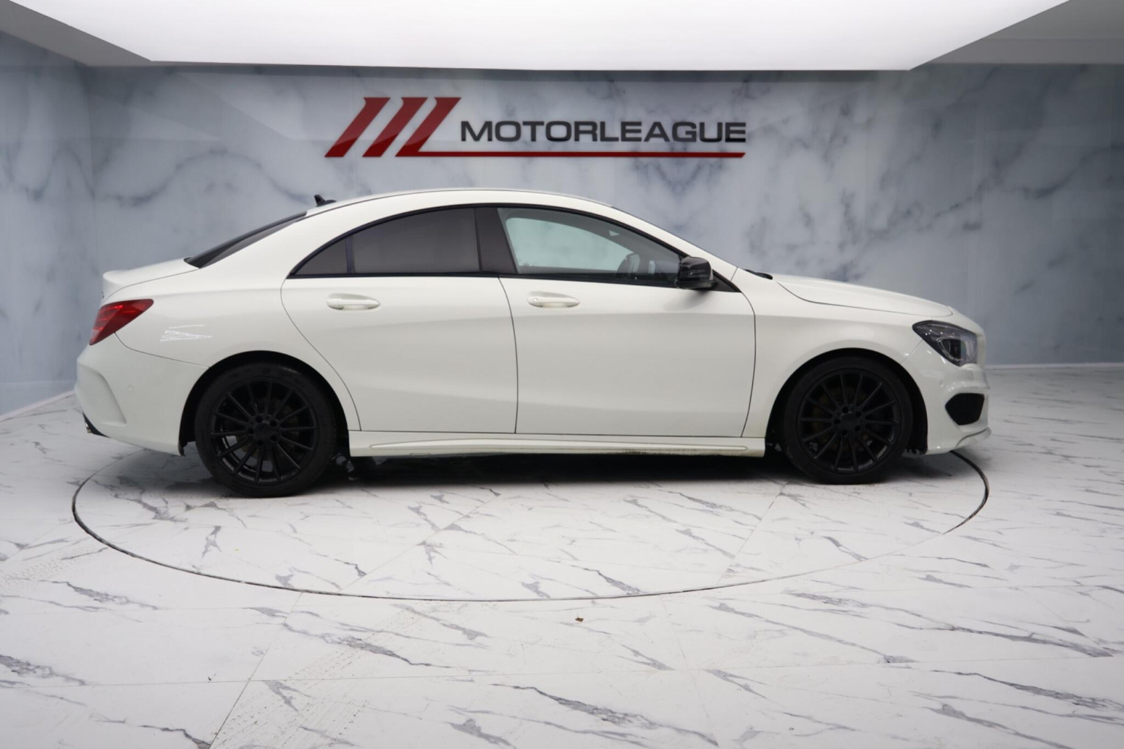 
                                                Voiture
                                                 Mercedes-Benz CLA 2.0 CLA250 AMG Sport Coupe 7G-DCT 4MATIC Euro 6 (s/s) 4dr
