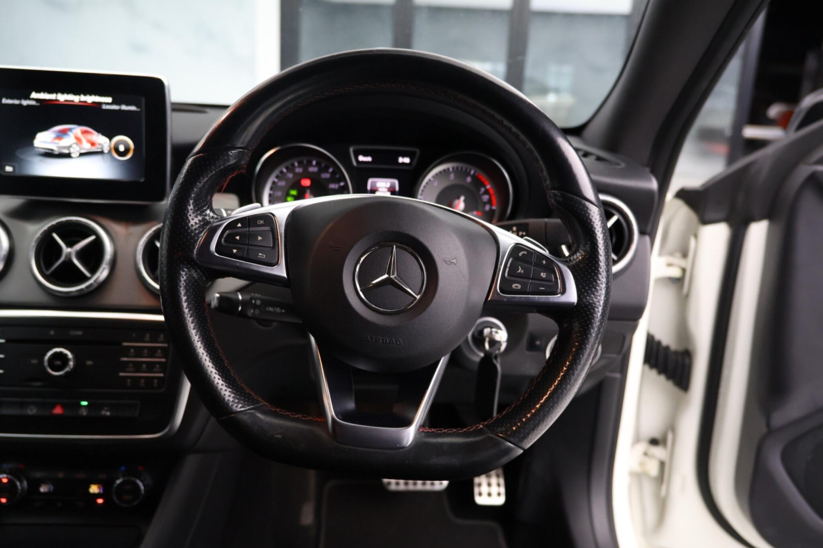 
                                                Voiture
                                                 Mercedes-Benz CLA 2.0 CLA250 AMG Sport Coupe 7G-DCT 4MATIC Euro 6 (s/s) 4dr