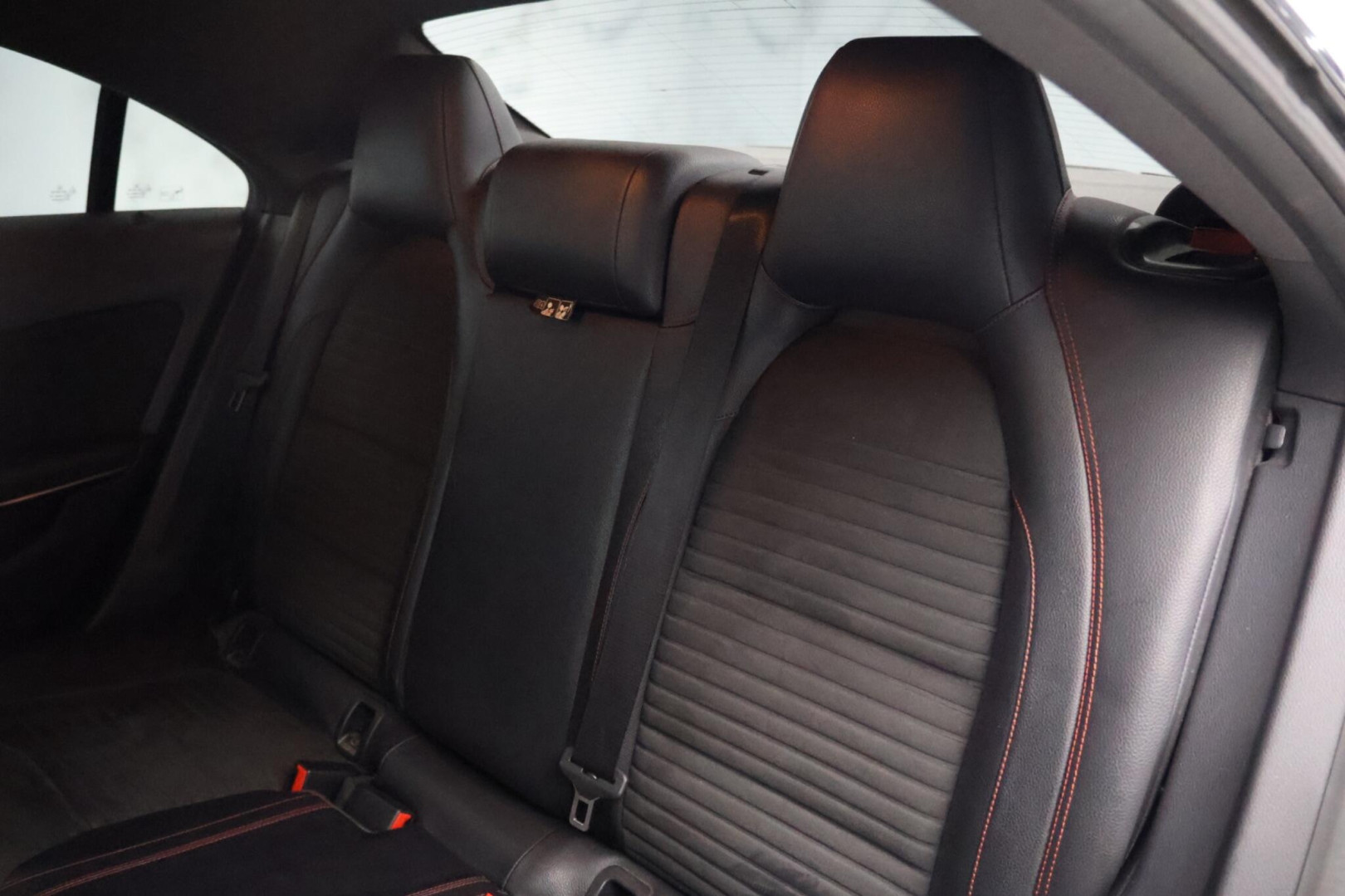 
                                                Voiture
                                                 Mercedes-Benz CLA 2.0 CLA250 AMG Sport Coupe 7G-DCT 4MATIC Euro 6 (s/s) 4dr