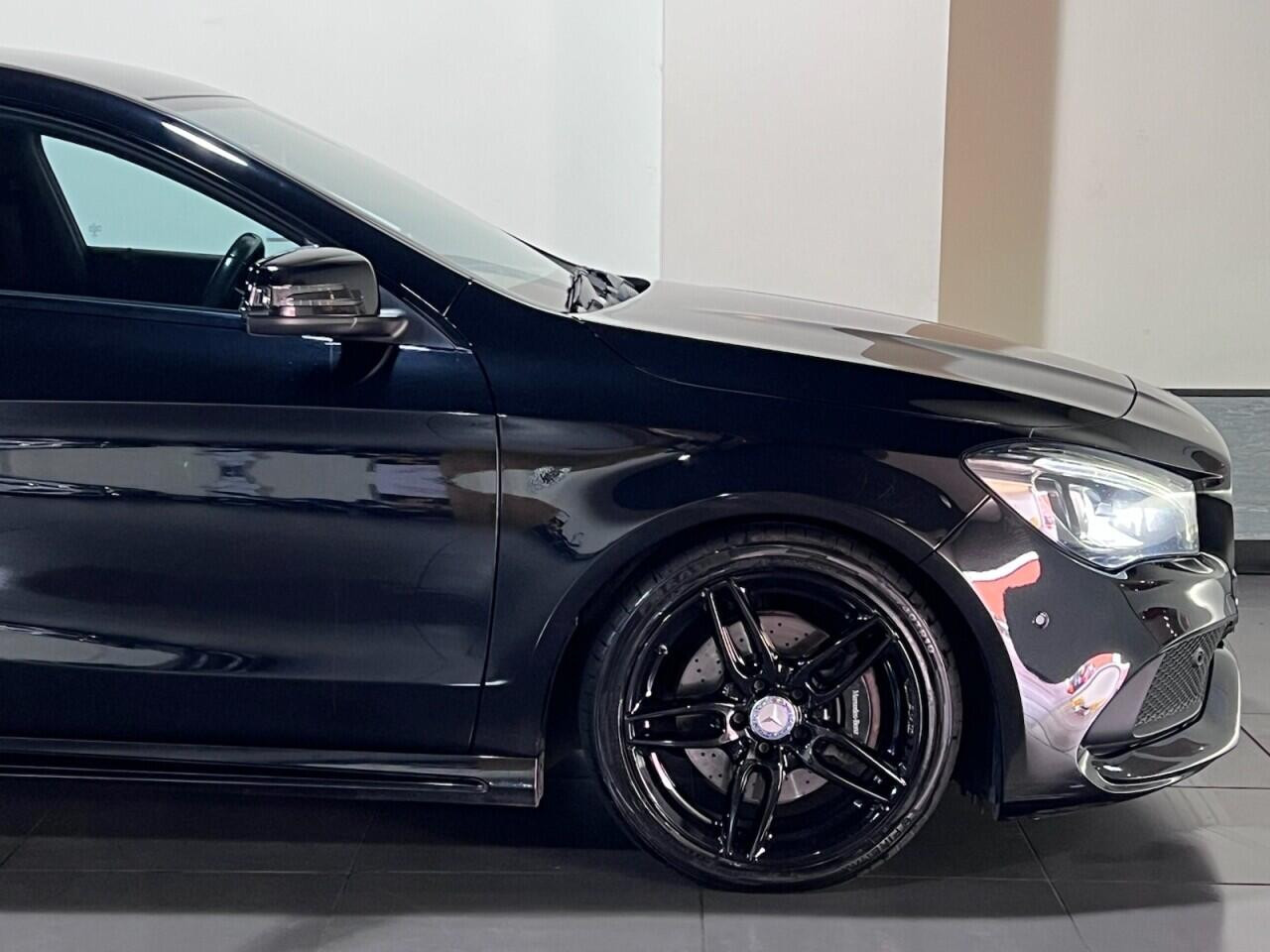 Voiture
                                                 Mercedes-Benz CLA 2.1 CLA220d AMG Line Coupe 4dr Diesel 7G-DCT Euro 6 (s/s) (177 ps)