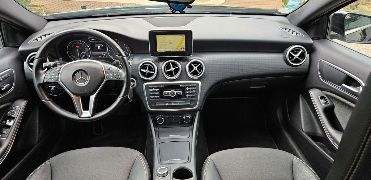 
                                                Voiture
                                                 Mercedes-Benz Classe A200 Inspiration 7G-DCT 136ch