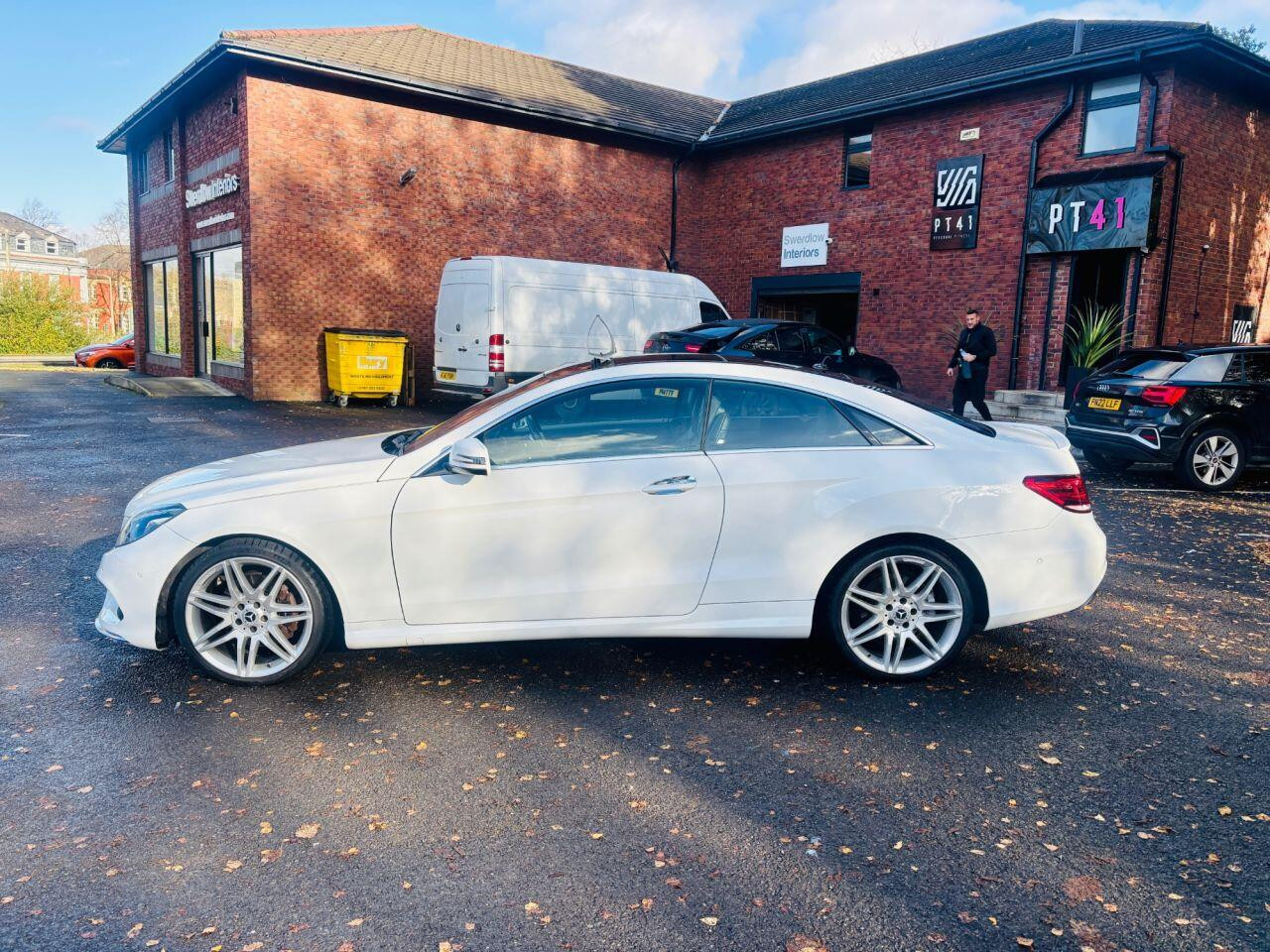 
                                                Voiture
                                                 Mercedes-Benz E-Class 2.1 E220d AMG Line Edition (Premium) Coupe 2dr Diesel G-Tronic+ Euro 6 (s/s) (177 ps) AUTO MOT 10/26 37K ULEZ