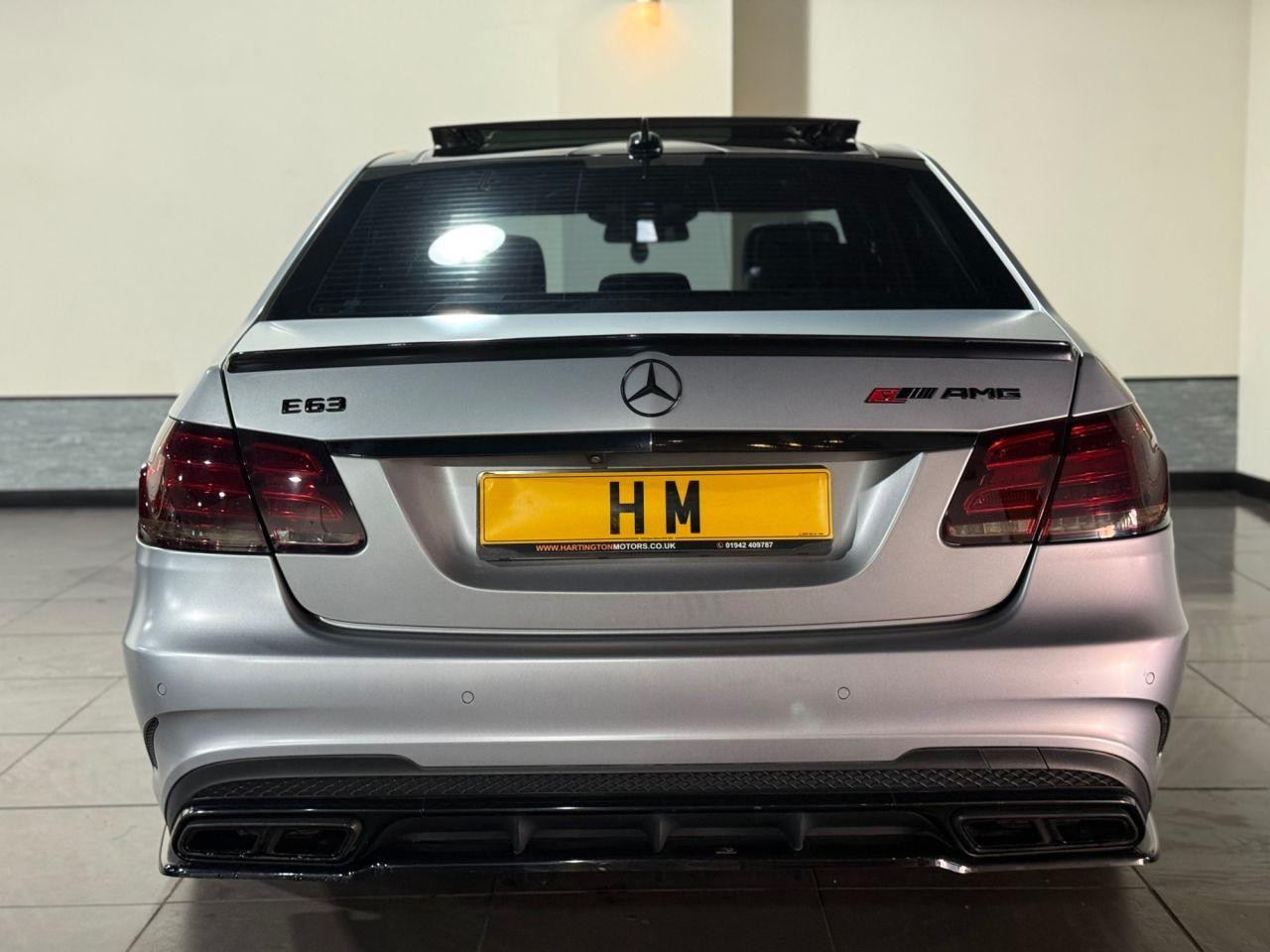Voiture
                                                 Mercedes-Benz E-Class 5.5 E63 V8 BiTurbo AMG S Saloon 4dr Petrol SpdS MCT Euro 6 (s/s) (585 ps)