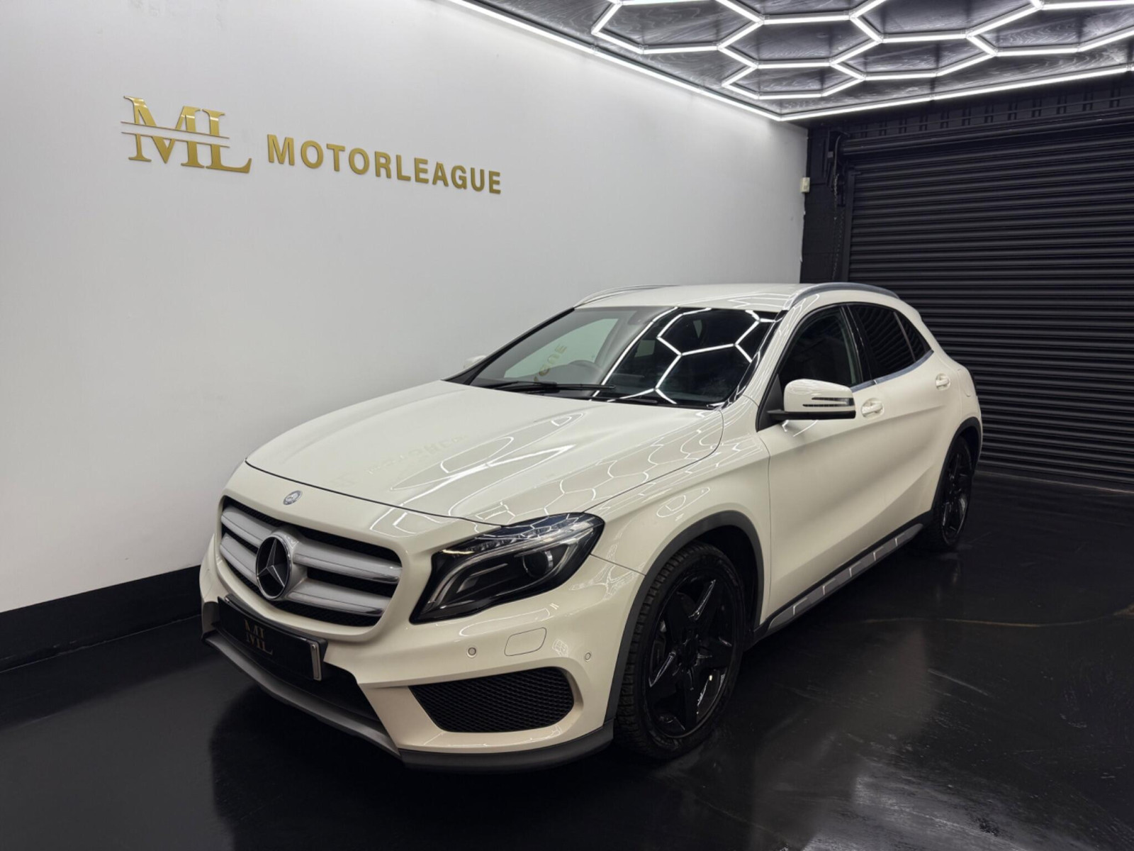 
                                                Voiture
                                                 Mercedes-Benz GLA 2.1 GLA220 CDI AMG Line 7G-DCT 4MATIC Euro 6 (s/s) 5dr