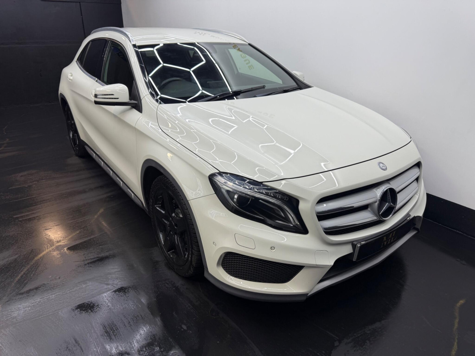 
                                                Voiture
                                                 Mercedes-Benz GLA 2.1 GLA220 CDI AMG Line 7G-DCT 4MATIC Euro 6 (s/s) 5dr