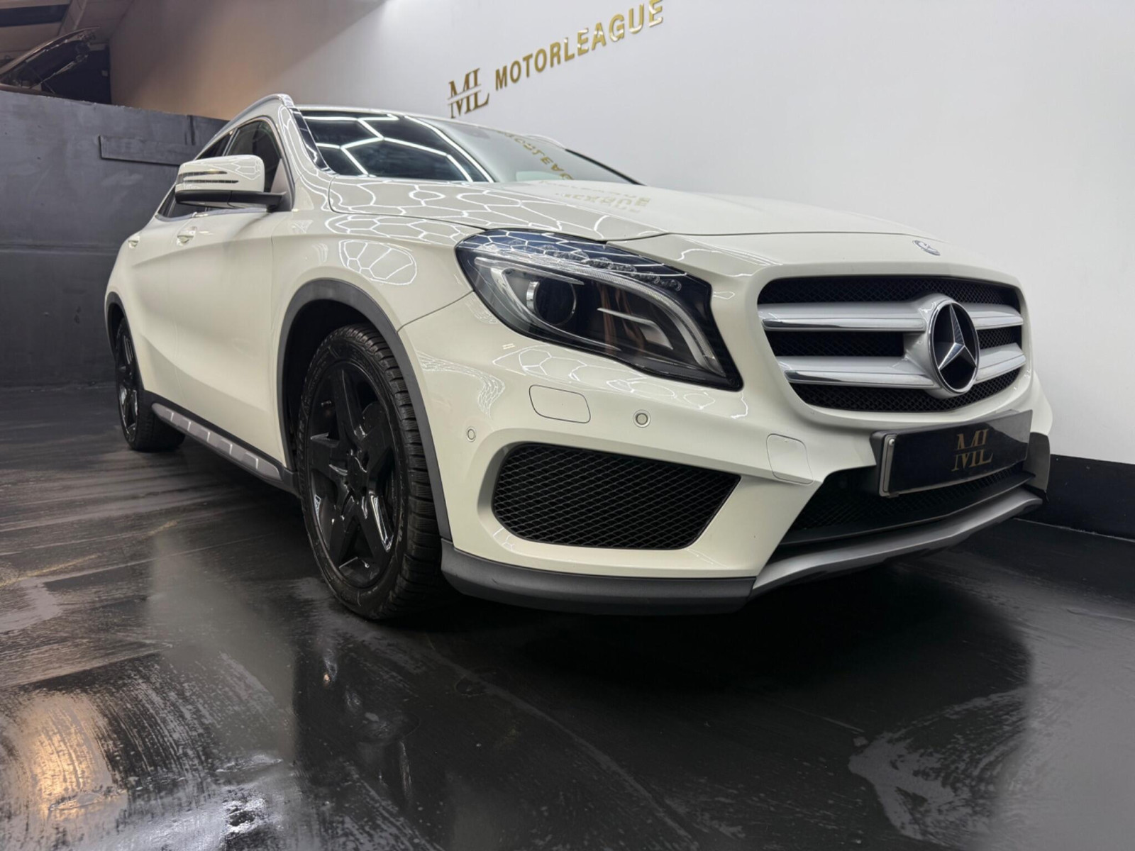 
                                                Voiture
                                                 Mercedes-Benz GLA 2.1 GLA220 CDI AMG Line 7G-DCT 4MATIC Euro 6 (s/s) 5dr