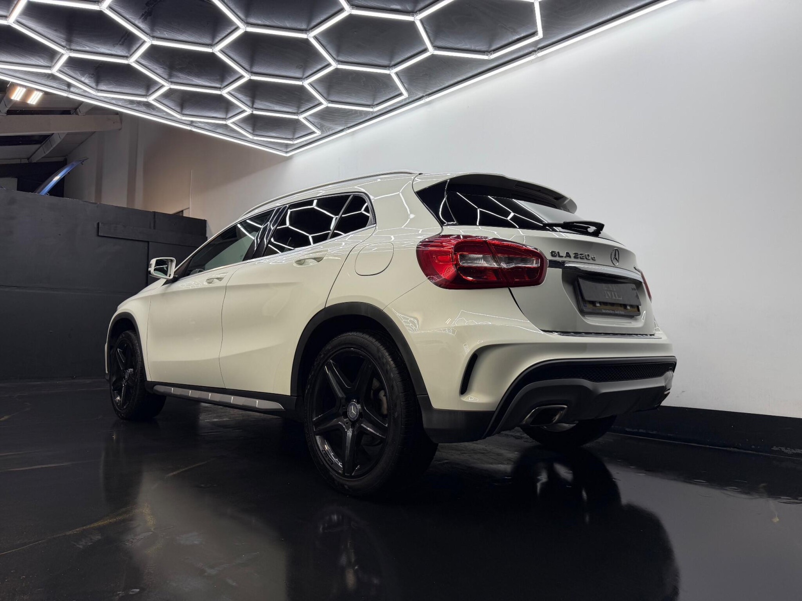 
                                                Voiture
                                                 Mercedes-Benz GLA 2.1 GLA220d AMG Line 7G-DCT 4MATIC Euro 6 (s/s) 5dr