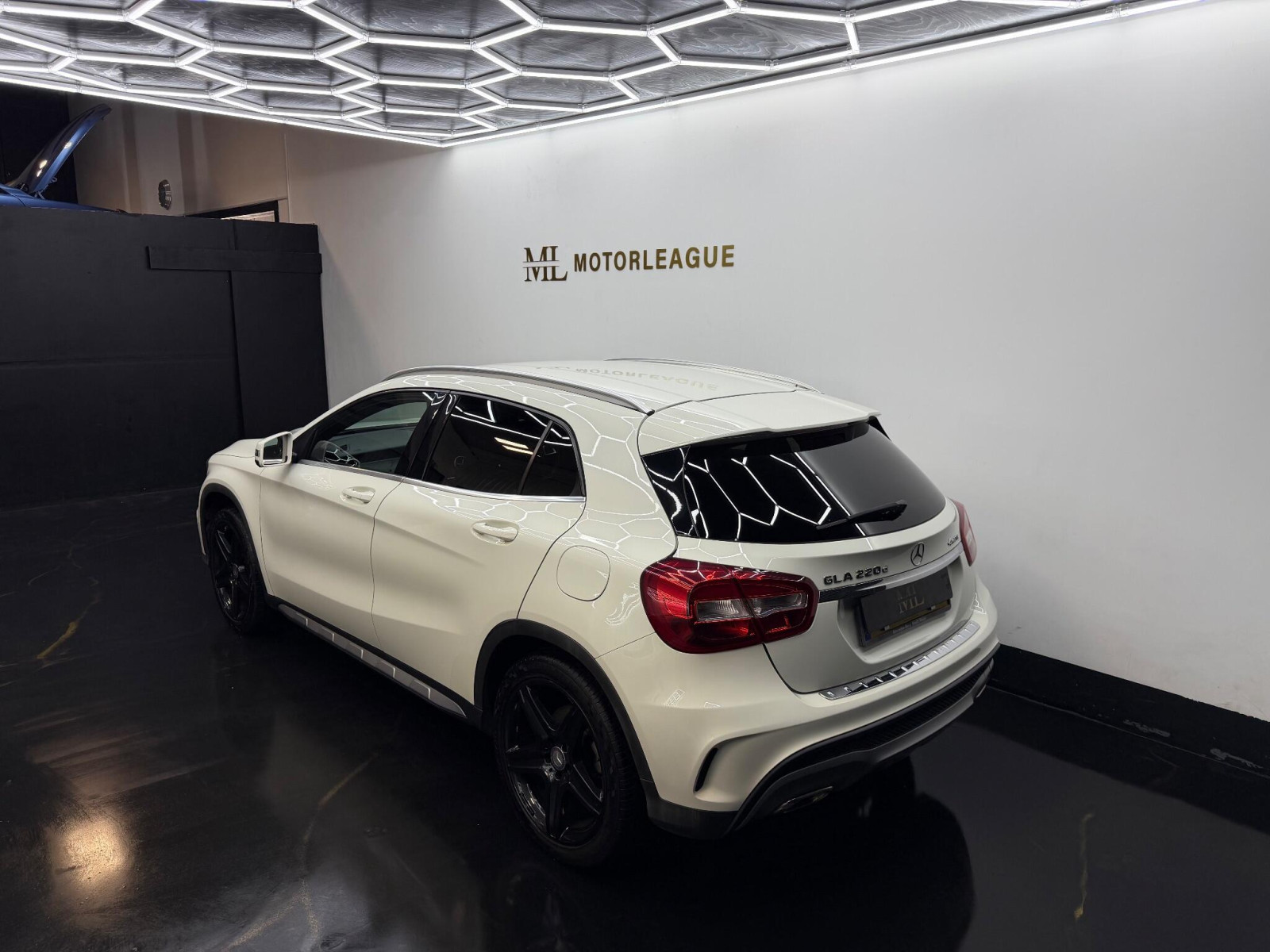 
                                                Voiture
                                                 Mercedes-Benz GLA 2.1 GLA220d AMG Line 7G-DCT 4MATIC Euro 6 (s/s) 5dr