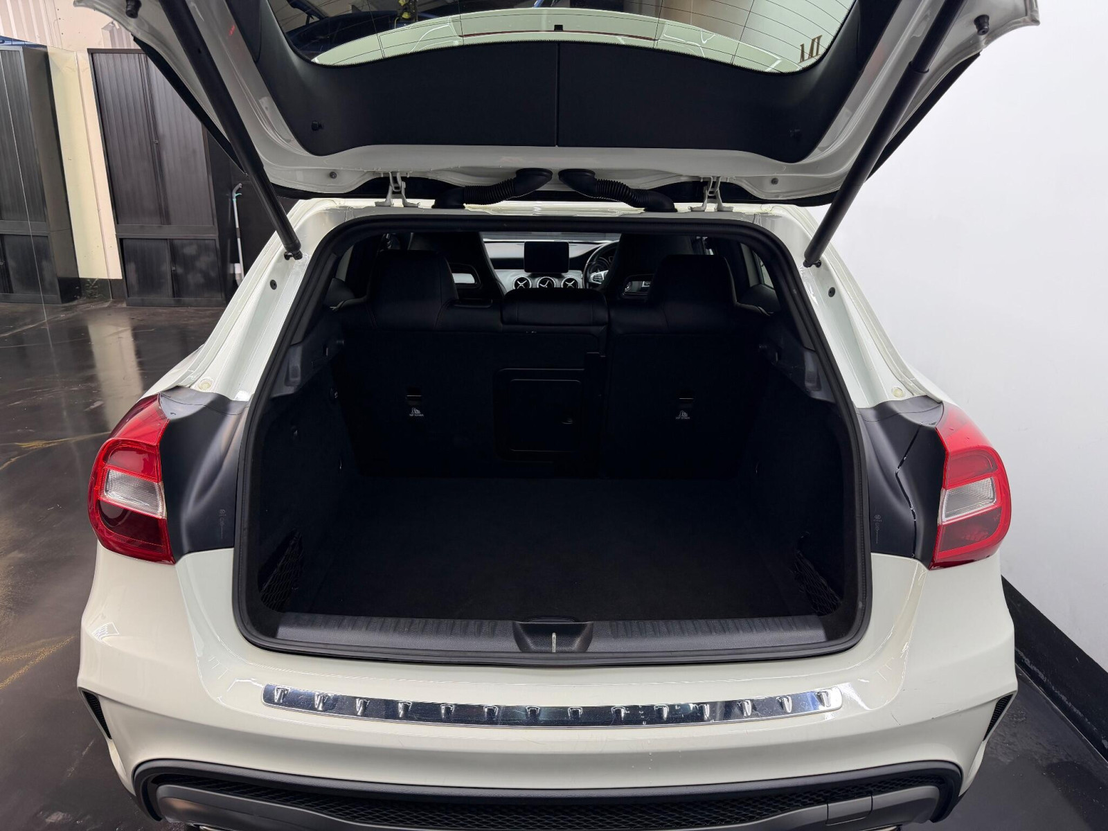 
                                                Voiture
                                                 Mercedes-Benz GLA 2.1 GLA220d AMG Line 7G-DCT 4MATIC Euro 6 (s/s) 5dr