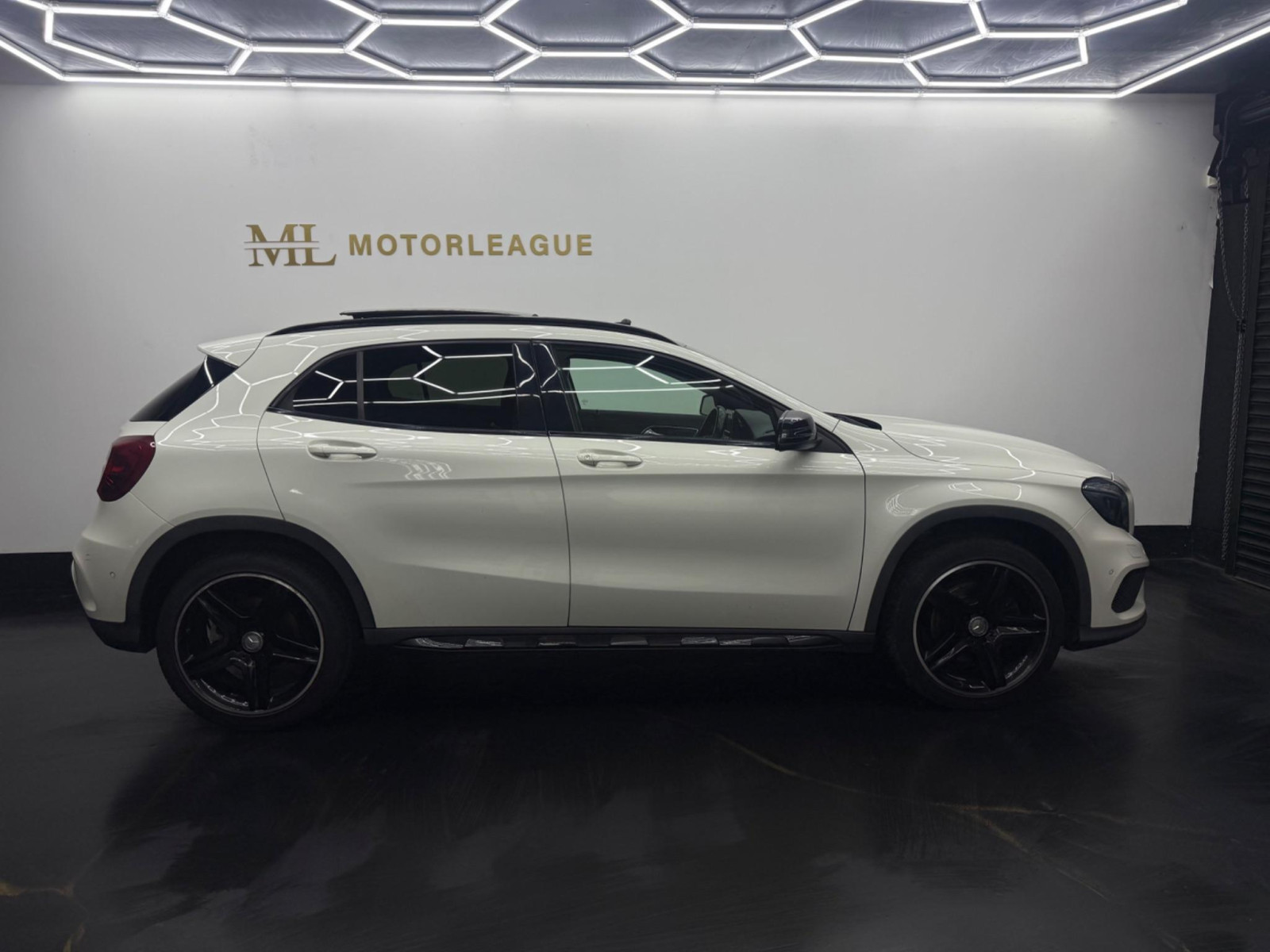 
                                                Voiture
                                                 Mercedes-Benz GLA 2.1 GLA220d AMG Line (Premium Plus) 7G-DCT 4MATIC Euro 6 (s/s) 5dr