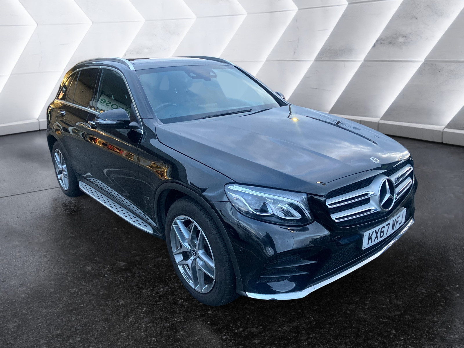 
                                                Voiture
                                                 Mercedes-Benz GLC-Class AMG Line Premium