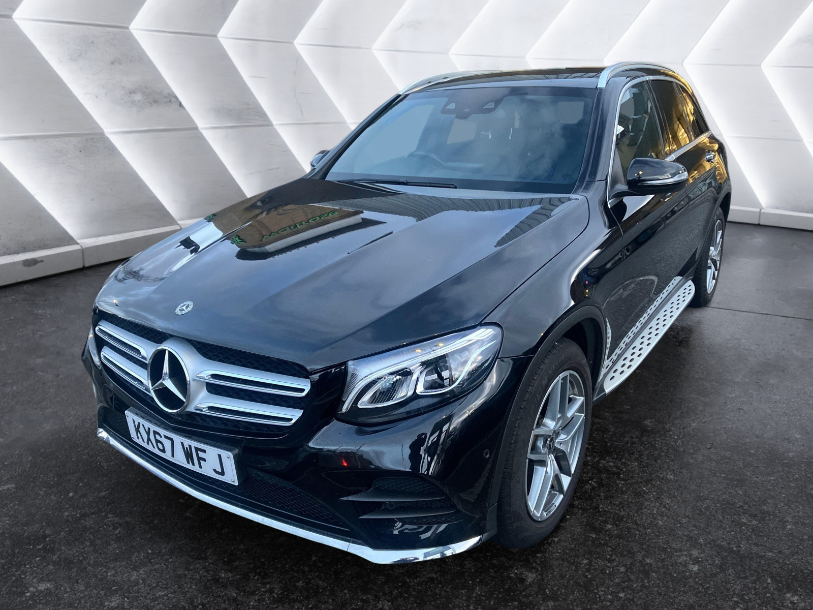 
                                                Voiture
                                                 Mercedes-Benz GLC-Class AMG Line Premium