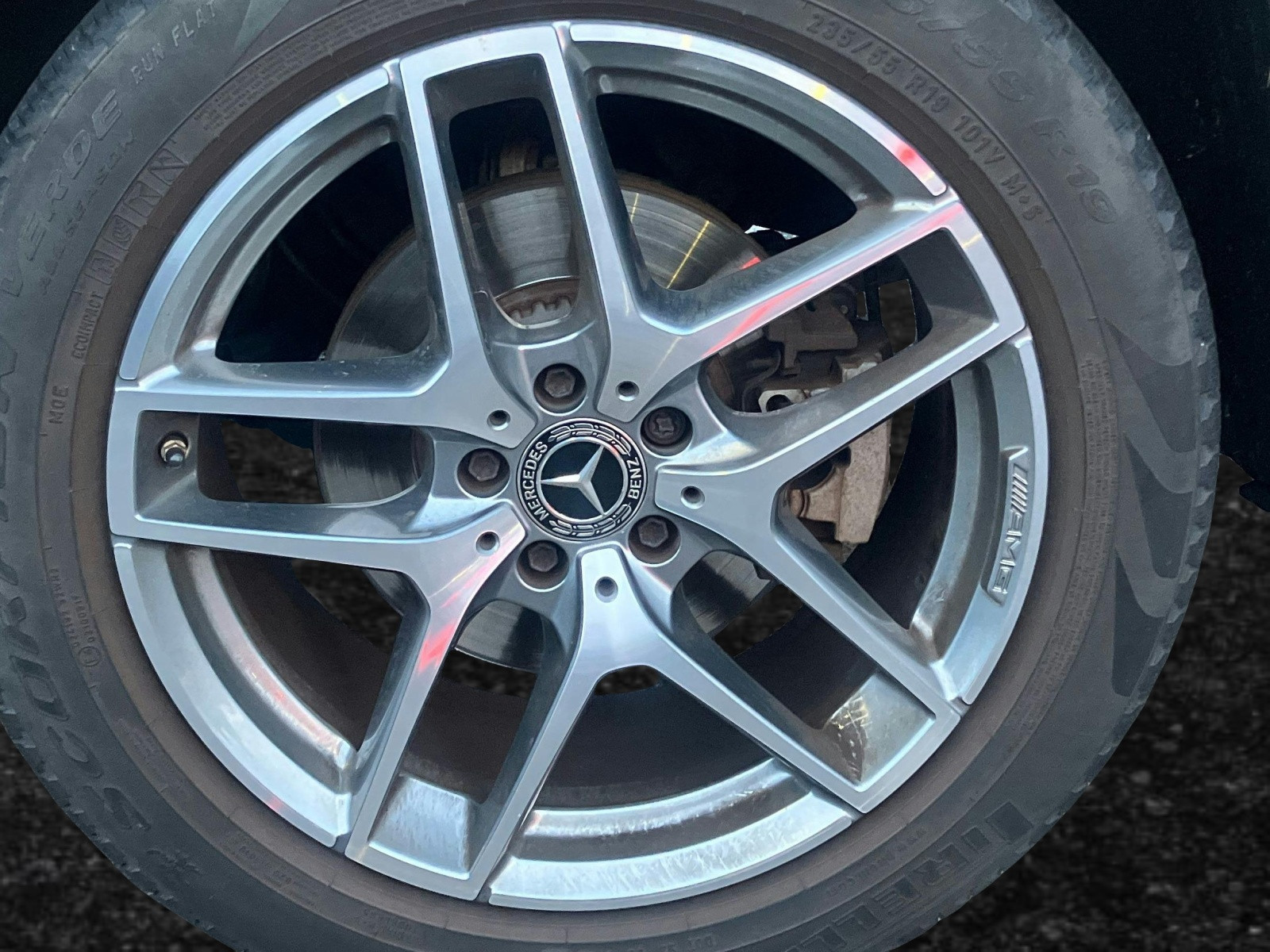 
                                                Voiture
                                                 Mercedes-Benz GLC-Class AMG Line Premium