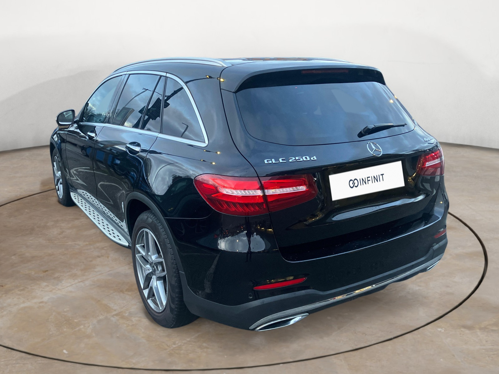 
                                                Voiture
                                                 Mercedes-Benz GLC-Class AMG Line Premium