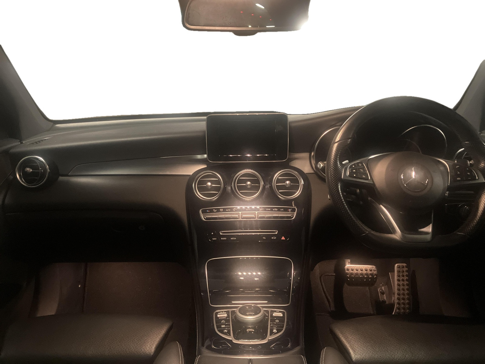 
                                                Voiture
                                                 Mercedes-Benz GLC-Class AMG Line Premium