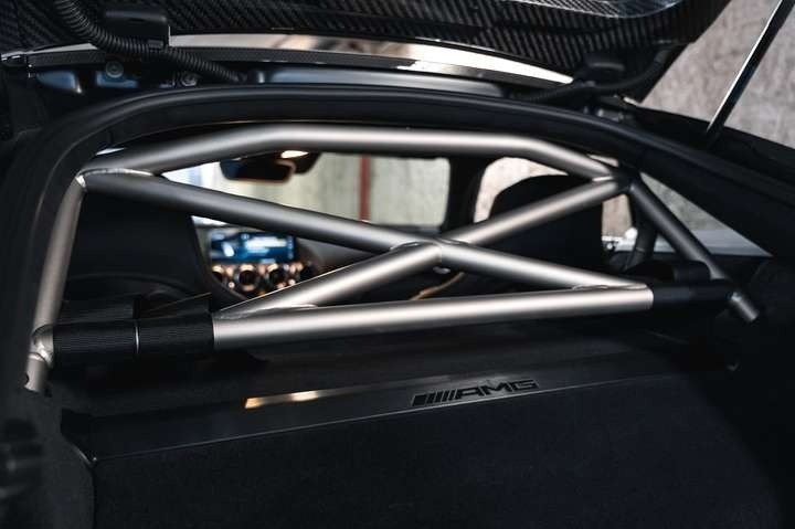 
                                                Voiture
                                                 Mercedes Benz - GTR Black Series V8 4.0 730