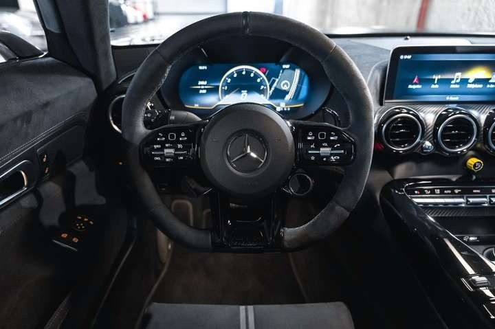 
                                                Voiture
                                                 Mercedes Benz - GTR Black Series V8 4.0 730