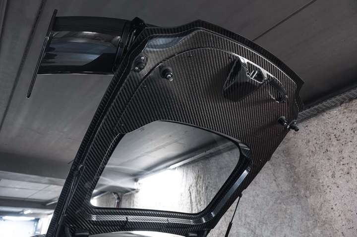 
                                                Voiture
                                                 Mercedes Benz - GTR Black Series V8 4.0 730