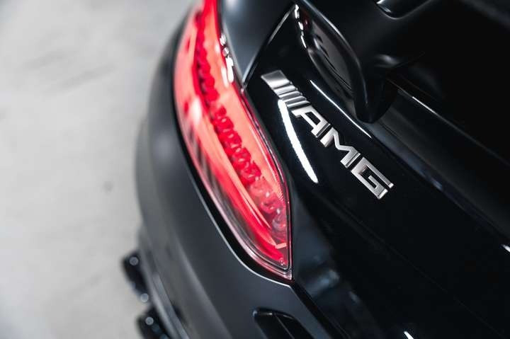 
                                                Voiture
                                                 Mercedes Benz - GTR Black Series V8 4.0 730