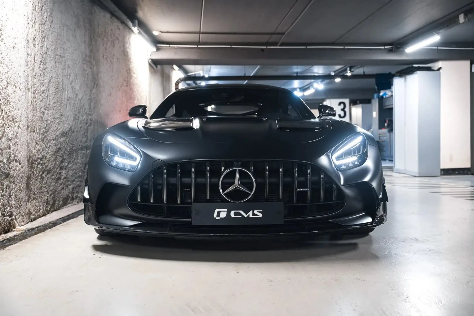 
                                                Voiture
                                                 Mercedes Benz - GTR Black Series V8 4.0 730