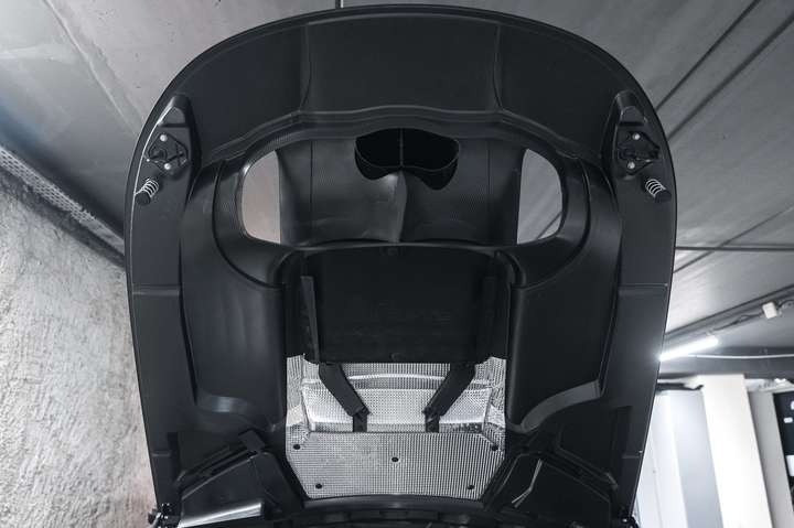 
                                                Voiture
                                                 Mercedes Benz - GTR Black Series V8 4.0 730