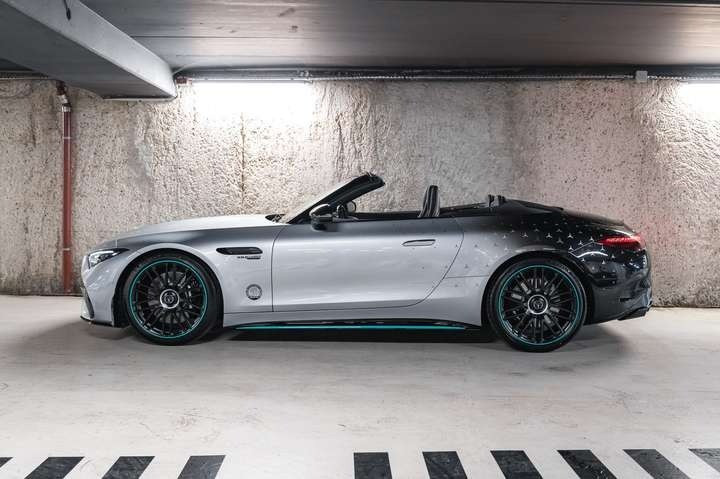 
                                                Voiture
                                                 Mercedes-Benz SL 63 AMG Motorsport