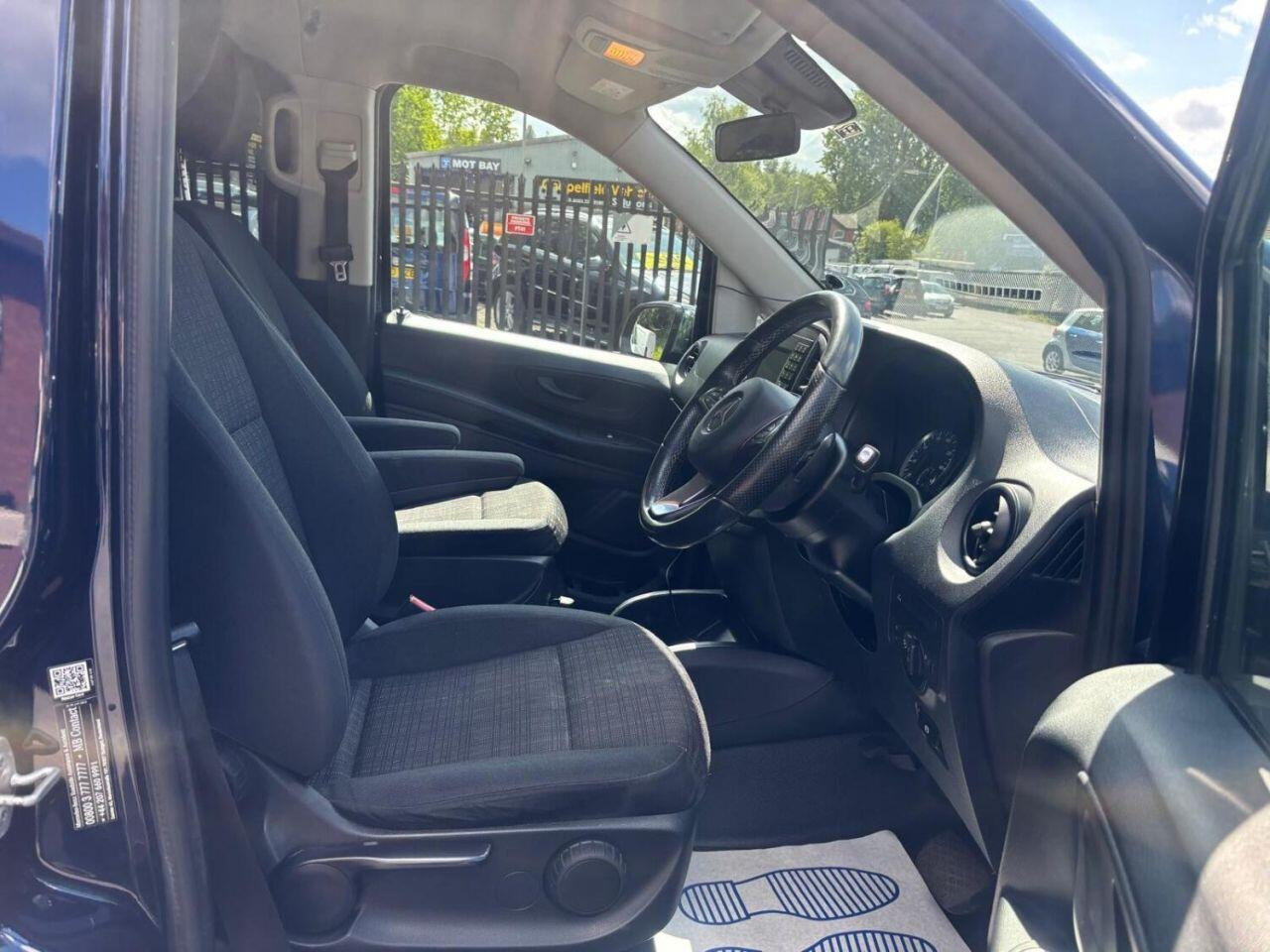 
                                                Voiture
                                                 Mercedes-Benz Vito 2.1 119 CDI BlueTEC Sport Crew Van Double Cab 5dr Diesel G-Tronic+ RWD L1 Euro 6 (s/s) (190 ps)